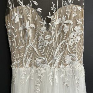 Anna Kara Wedding dress style:Mayflower